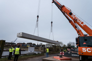 Stege Kranen Elbe 2022